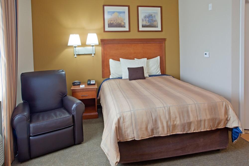 Candlewood By Ihg Hotel